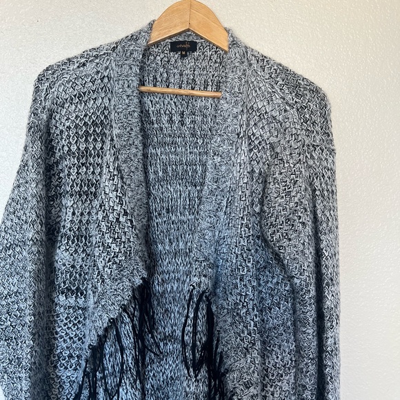 Ontwelfth | Fringe Knit Cardigan - Picture 3 of 9